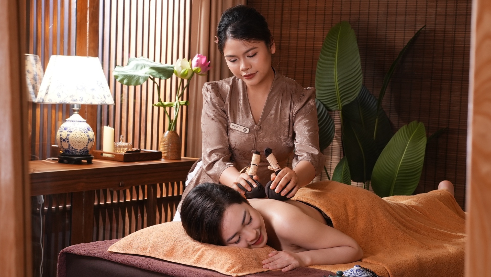 Gói Massage Trị Liệu Toàn Diện